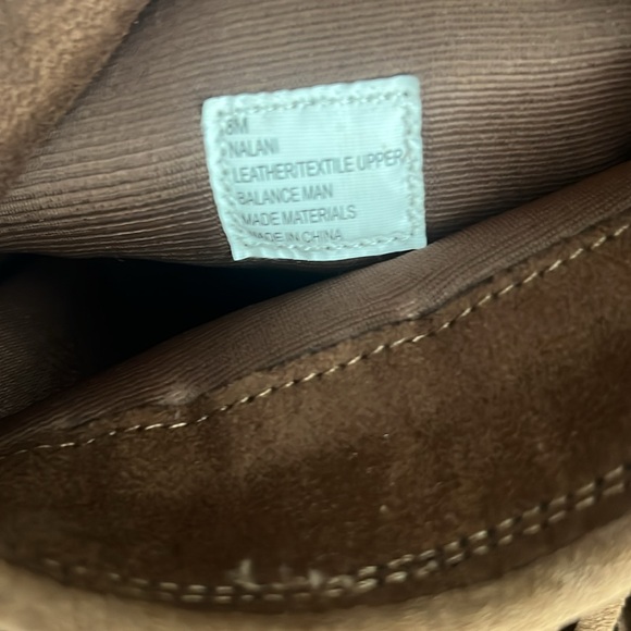 Fringed Brown Moccasin Boots - Picture 5 of 5